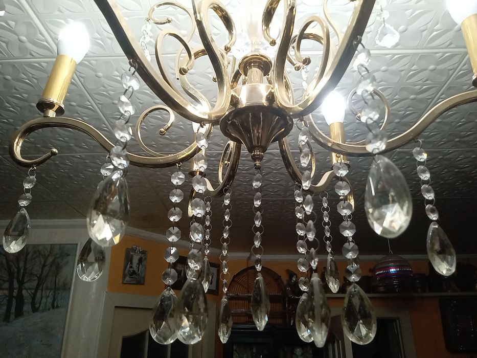Шикарные люстры . За бесценок