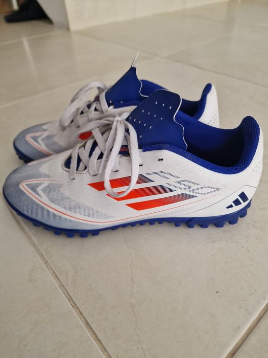 Adidasi fotbal Adidas