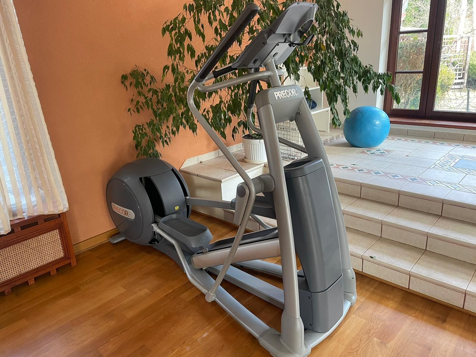 Eliptica model Precor EFX 576i