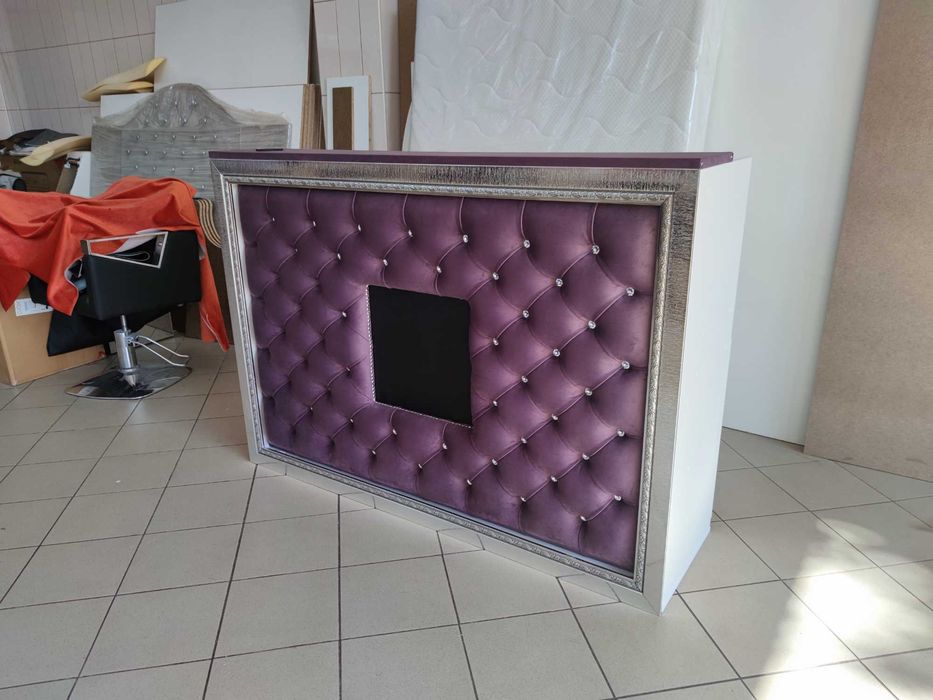 Receptie salon machiaj frizerie hotel pensiune. Doar pe comanda.