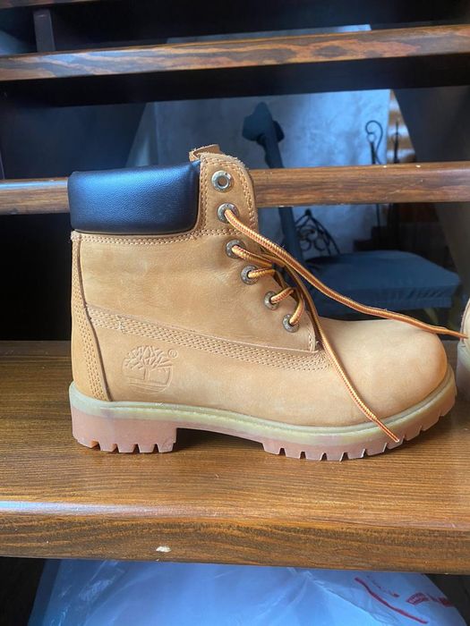 Продам ботинки новые