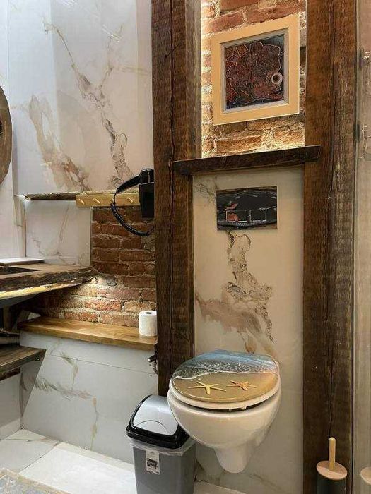 Дава се под наем Двустаен апартамент в Бургас, Център - 68 кв.м за 255 € - Снимка #2