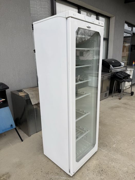 Минусова хладилна витрина Whirlpool 180см