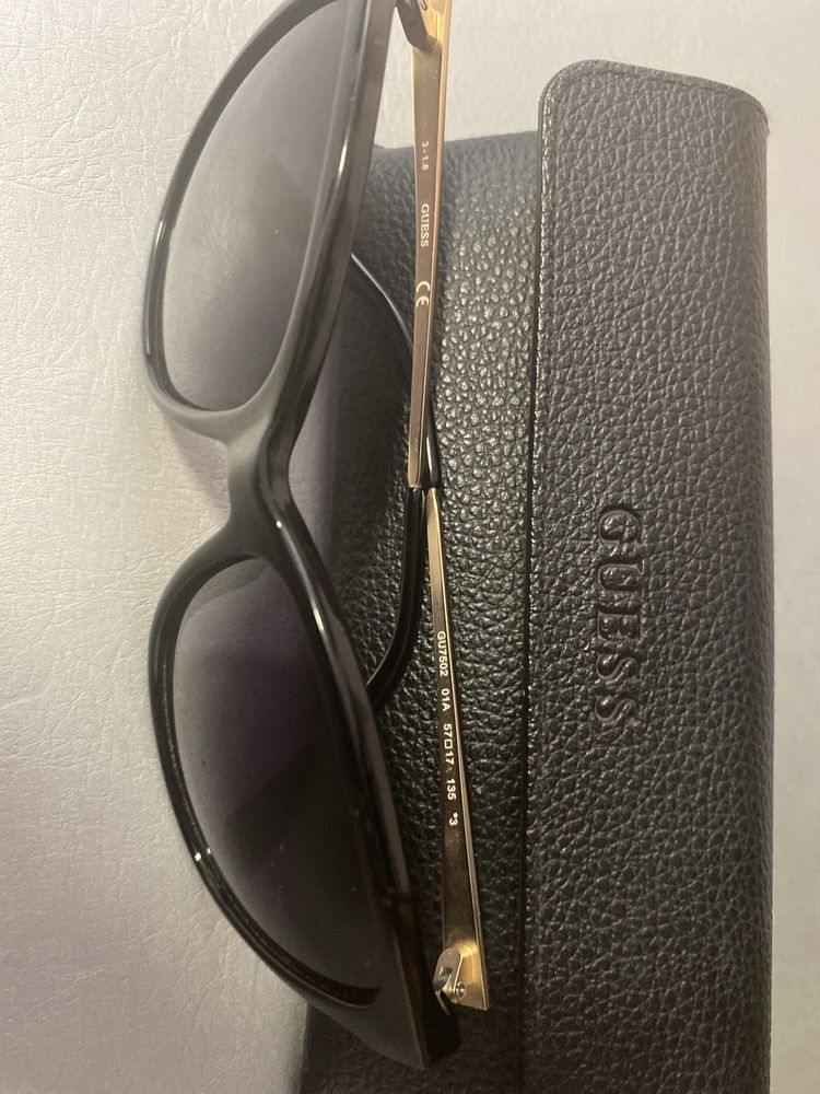 оригинални слънчеви очила GUESS GU7502-01A – почти нови!