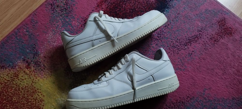 Nike Air Force 1 mărimea 43