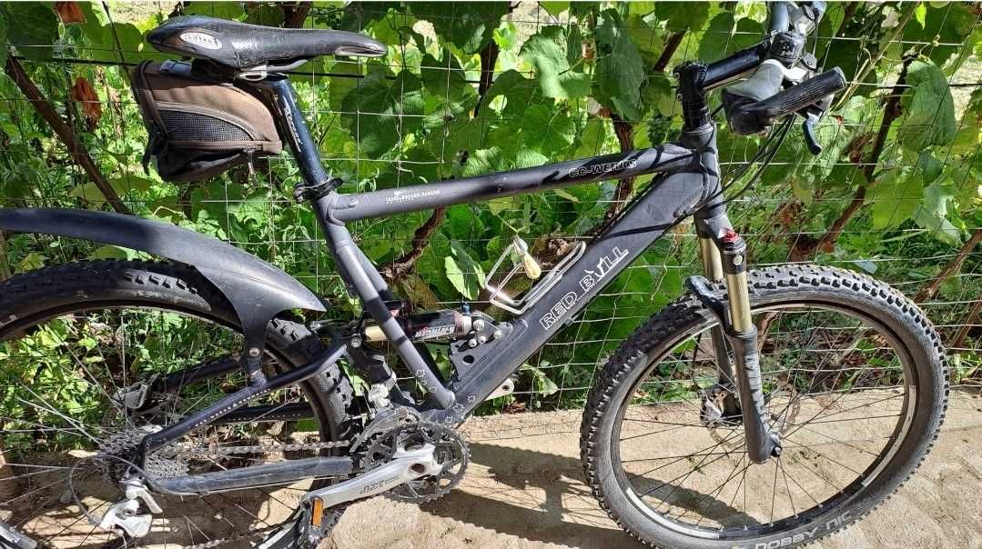 Vand bicicleta full suspensii marime rotii 26!