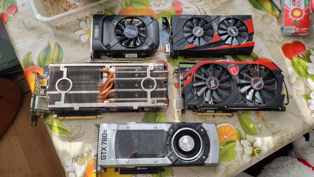 Lot placi video DEFECTE!