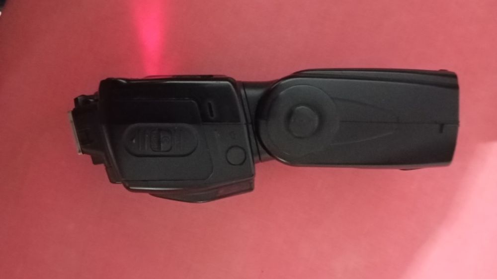 Blitz speedlite Nikon SB700 în stare foarte bună