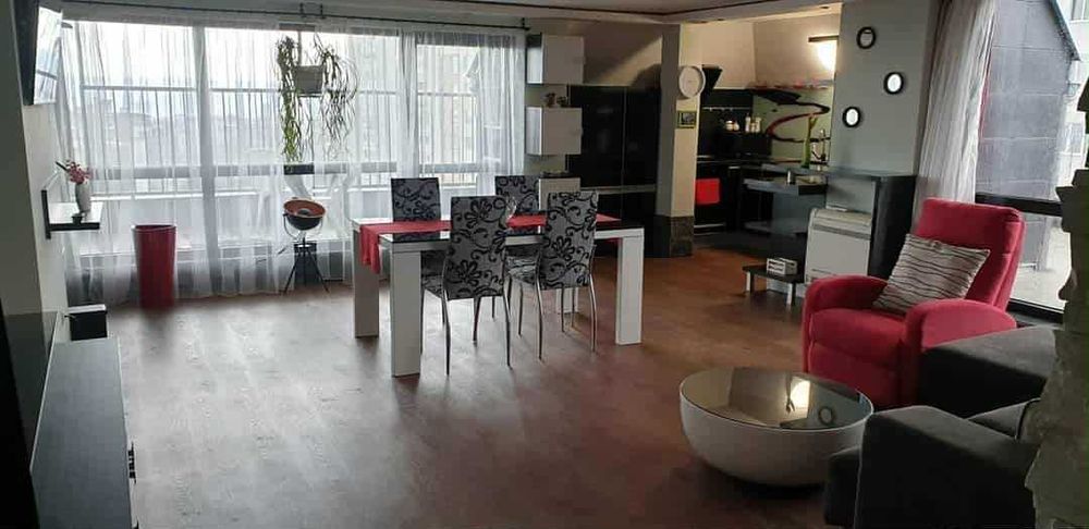 Двустаен Левски, Варна