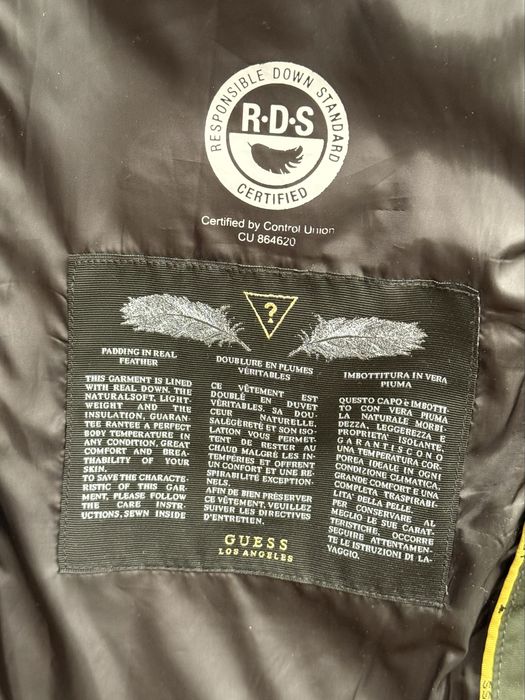 Geaca de iarna Guess - puf de gasca - aproape noua