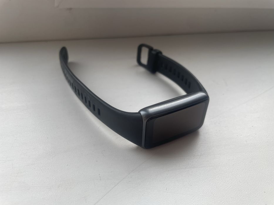 Фитнес браслет huawei band 6