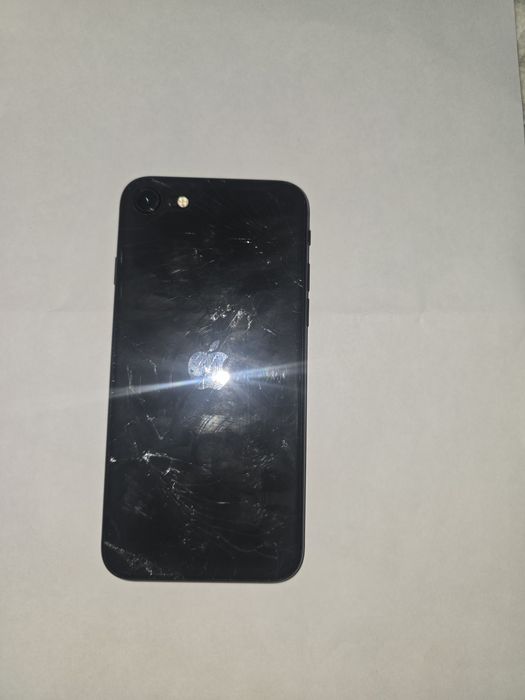 Продаю IPhone se 2022 32 gb