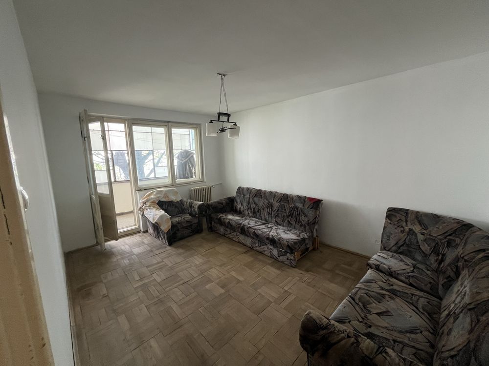 Vand apartament 3 camere decomandat