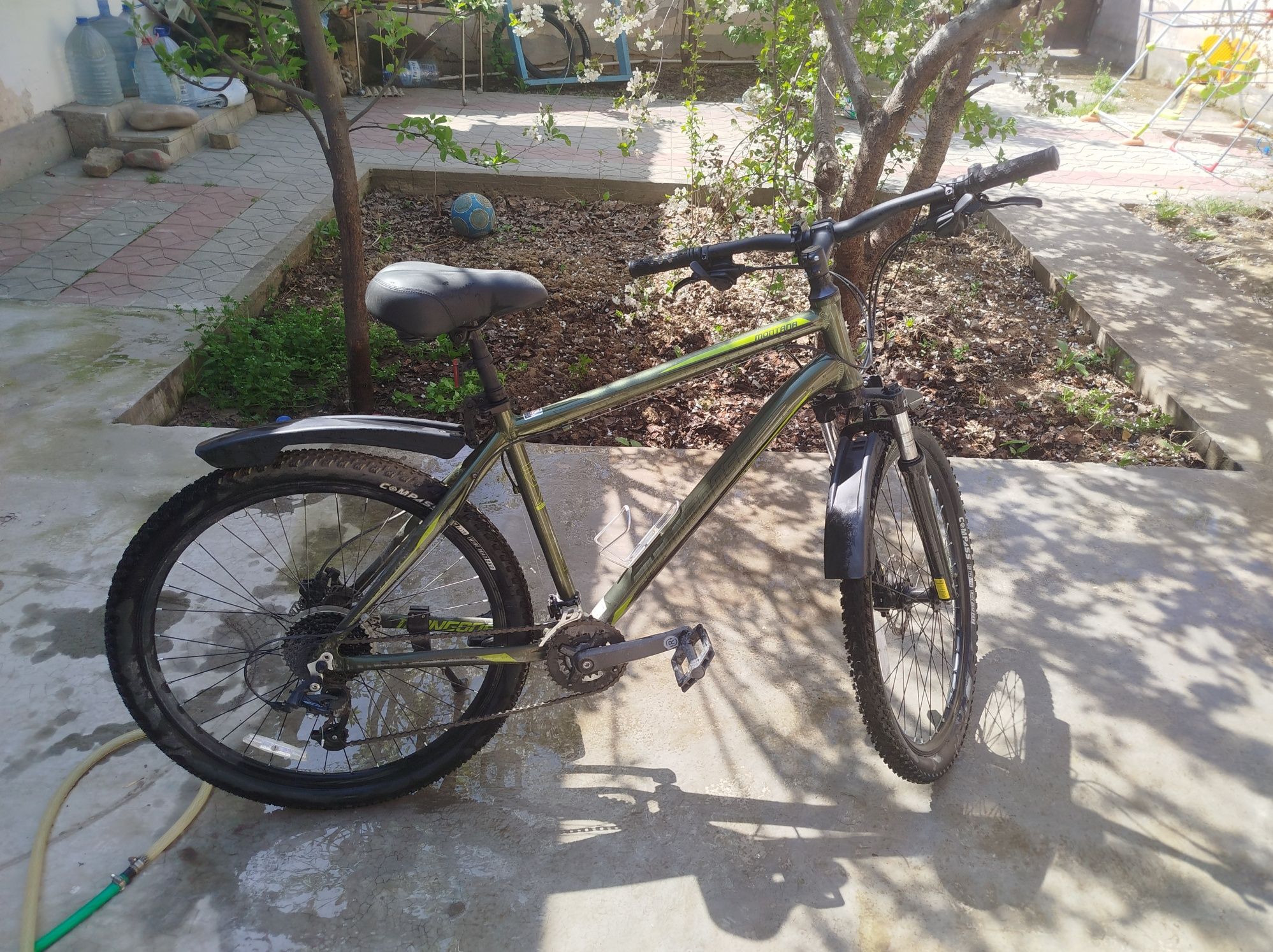 Велосипед MONGOOSE Montana американец 27.5