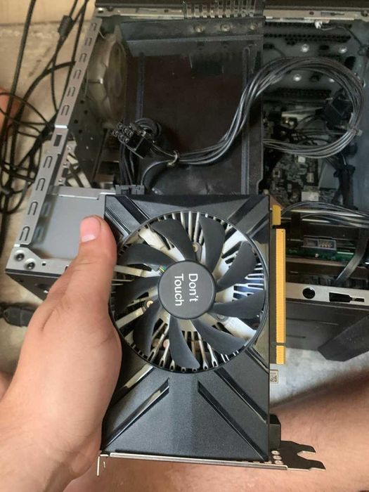 Продается видеокарта GTX1660s