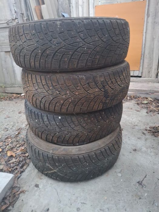 Зимний Б/У покрышка