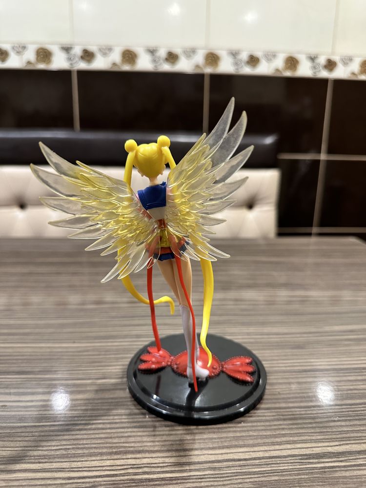 Figurina Sailor Moon Cu Aripi 18 cm