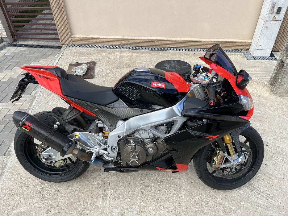 Aprilia RSV4 Factory