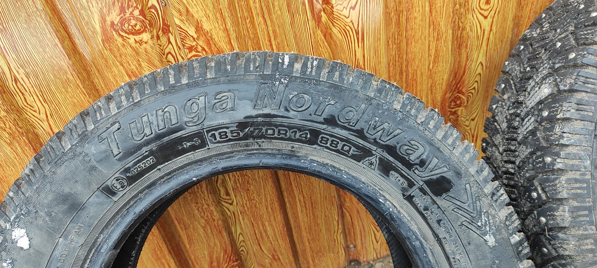 Пара зимних шин R14 185/70