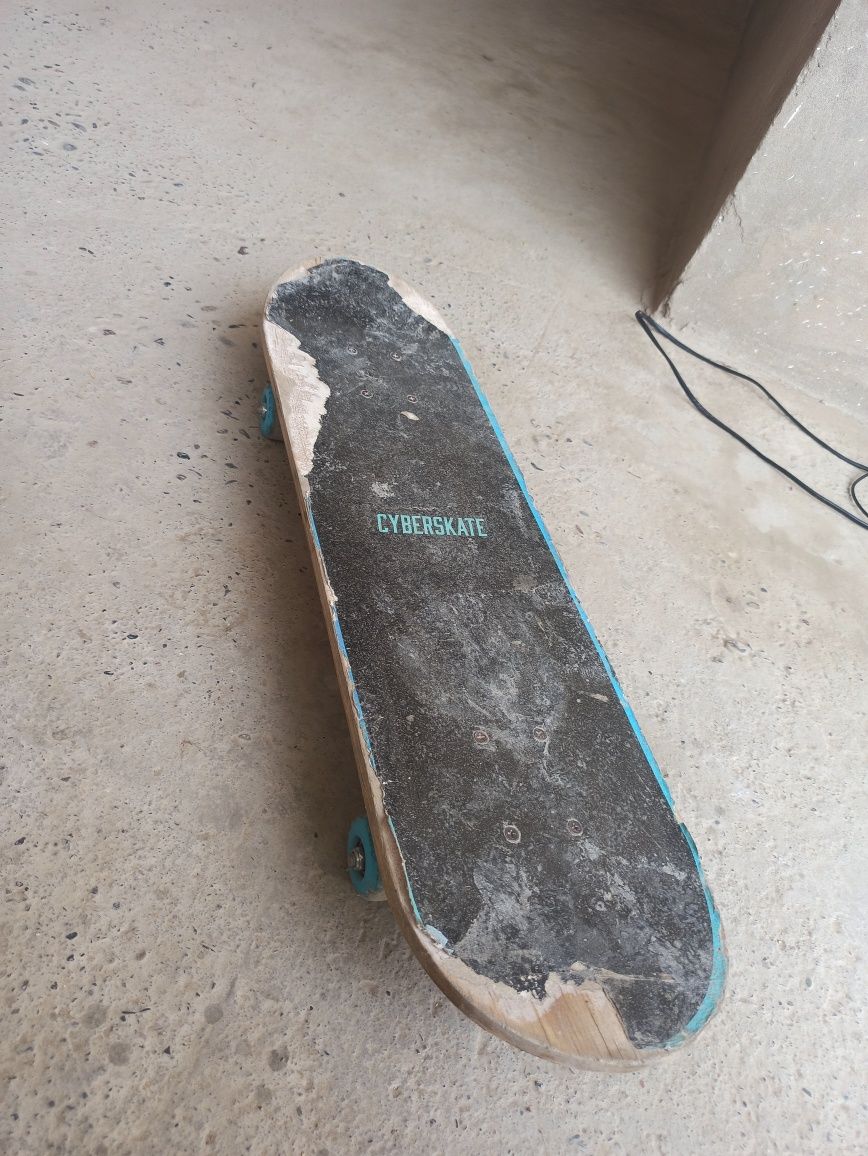 Skateboard cyberskate sotiladi