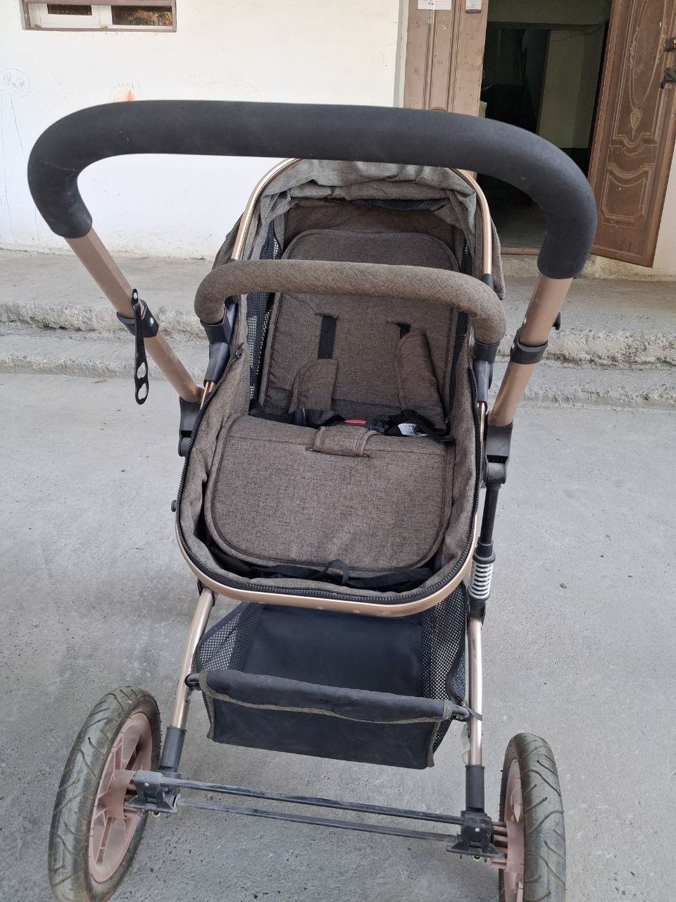 Продам коляску детскую
