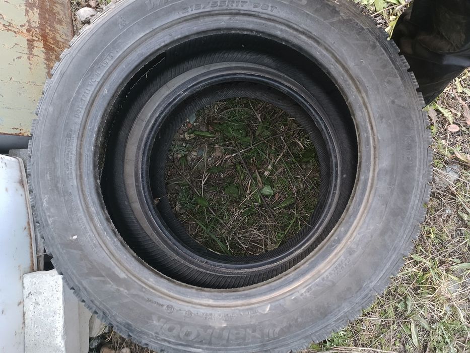 Продам шины 215*55/ R17
