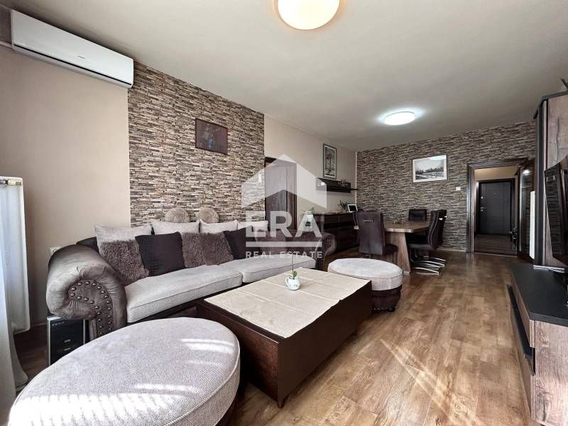 Продава се Тристаен апартамент в София, Център - 106 кв.м за 4057 €/кв.м - Снимка #1