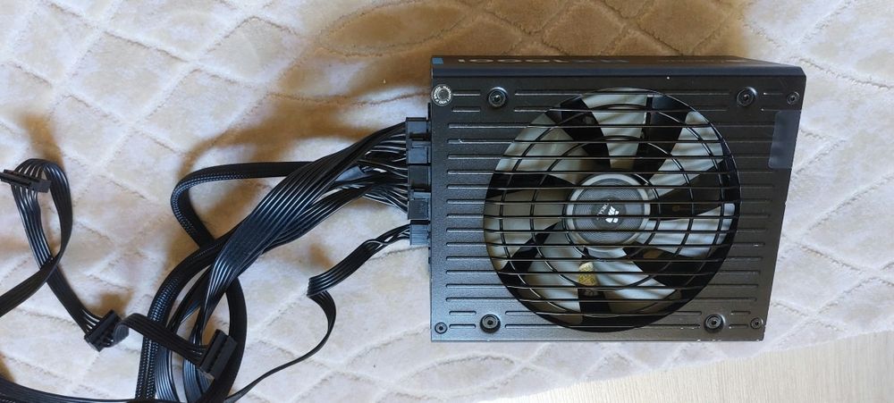 Sursa PC Corsair HX 1000