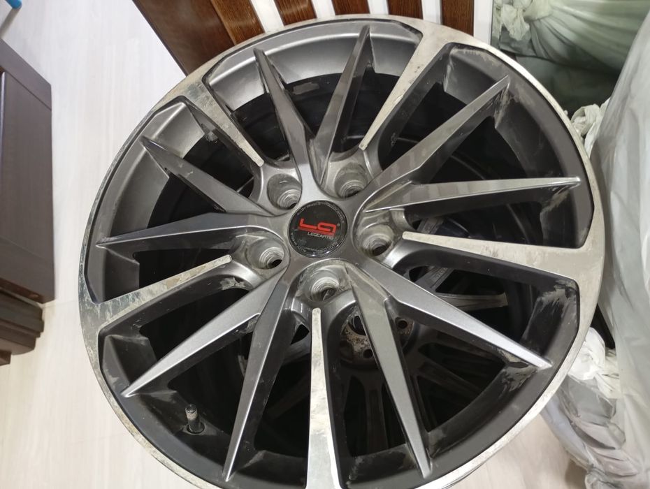 Комплект дисков литые R18