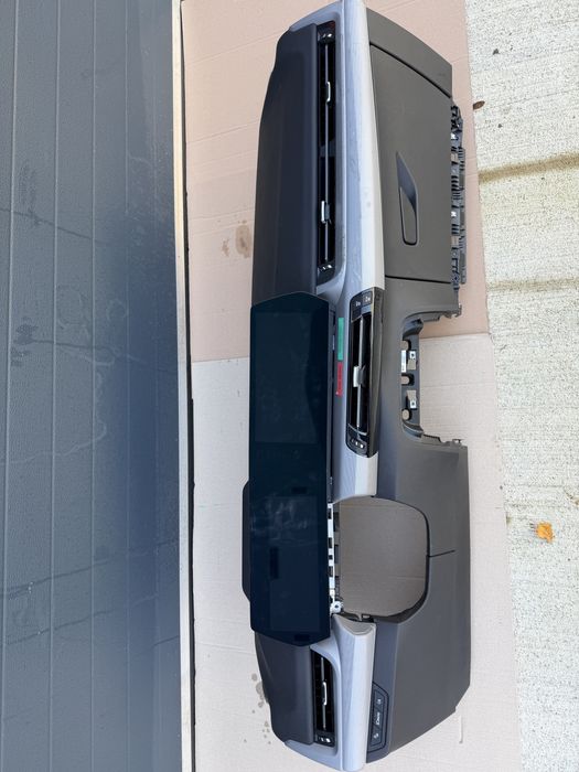 Plansa bord BMW X1 U11