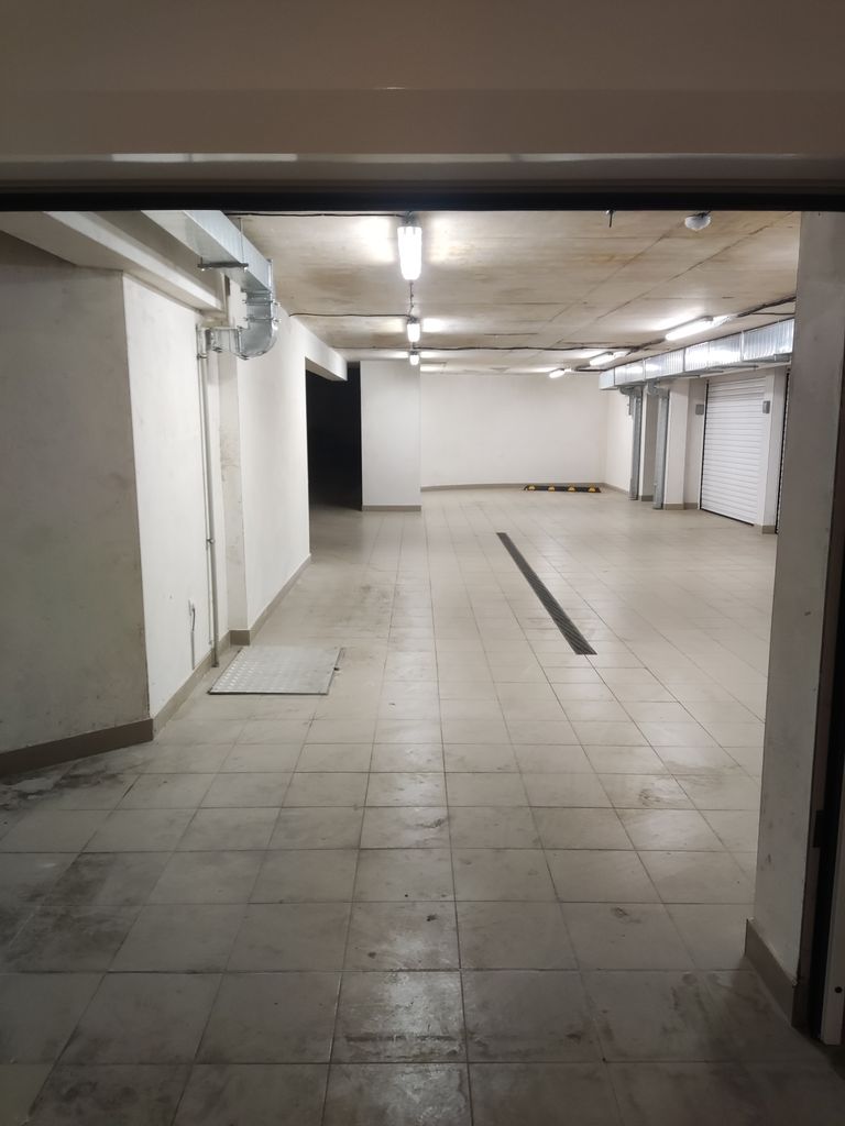 Дава се под наем Гараж / Паркомясто в София, Редута - 15 кв.м за 102 € - Снимка #3
