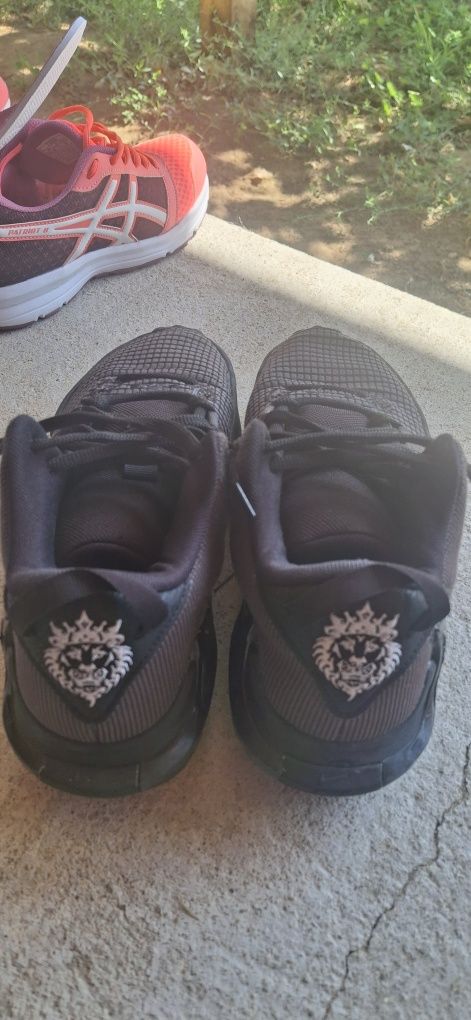 Маратонки Nike Lebron