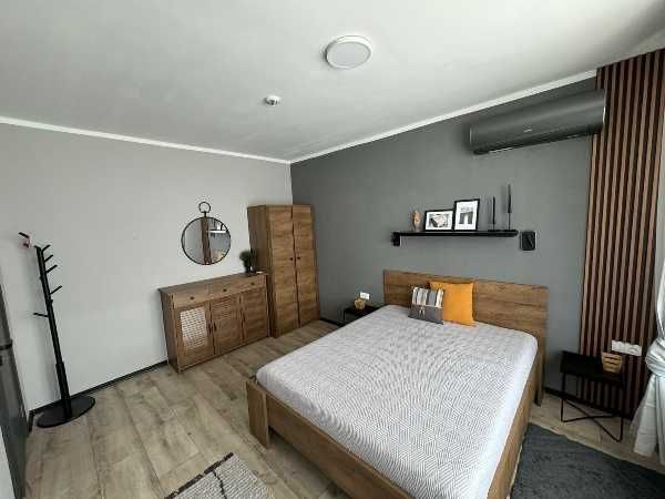 Дава се под наем Двустаен апартамент в Бургас, Славейков - 70 кв.м за 640 € - Снимка #2