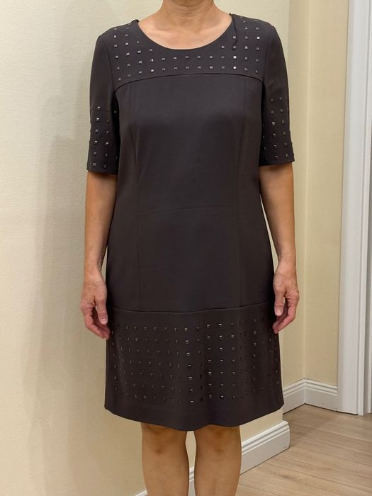 Платье коричневого цвета