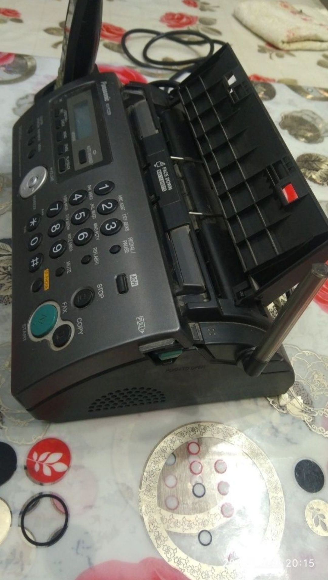 Факс Panasonic в рабочем состоянии