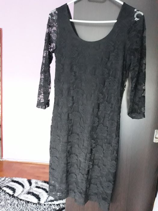 Rochie neagra dantela