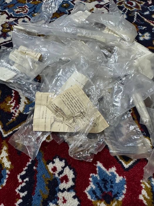 Yani brasletlar sotiladi