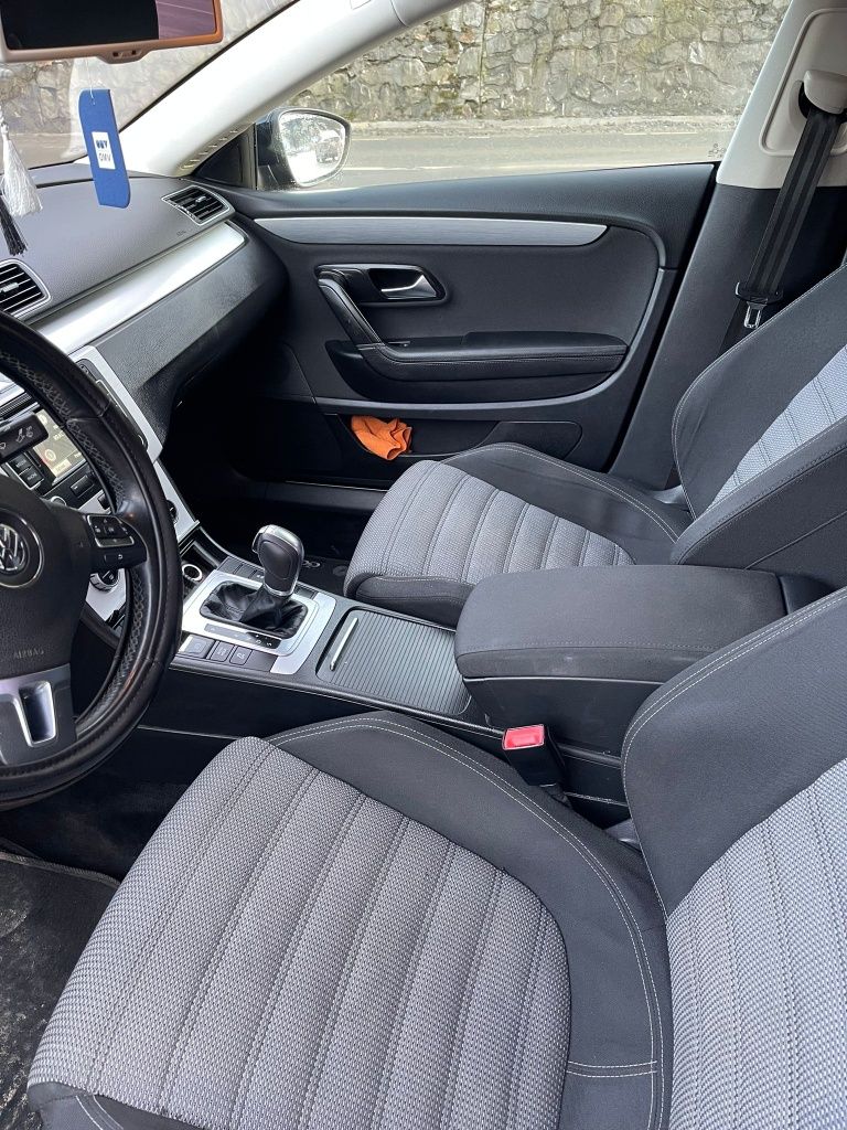 Volkswagen CC Facelift 2.0d, 140CP 8200 euro