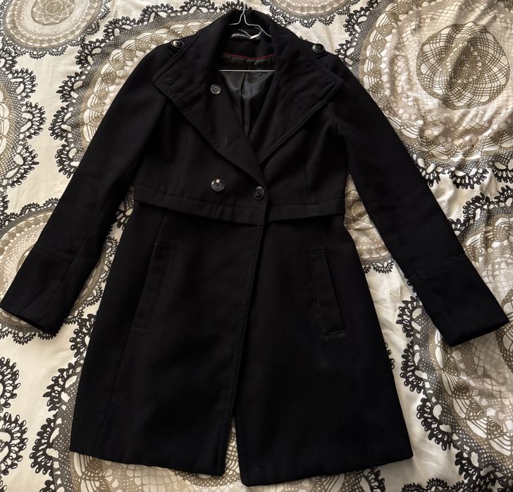 Черно палто Stradivarius