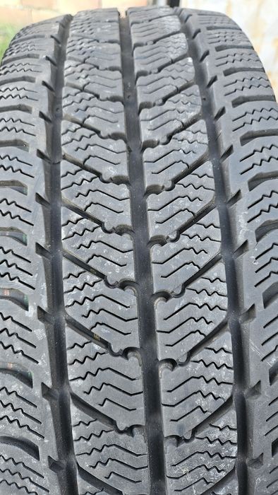 2бр като нови гуми 205 65 16 дот 24 семперит