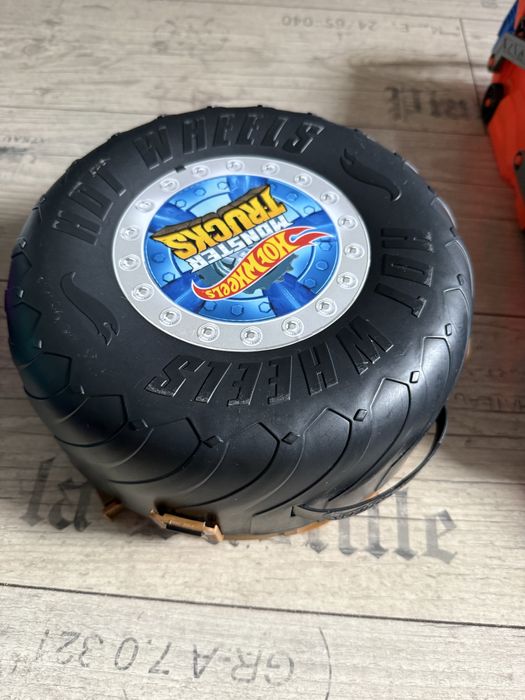 Hot wheels monster truck писти