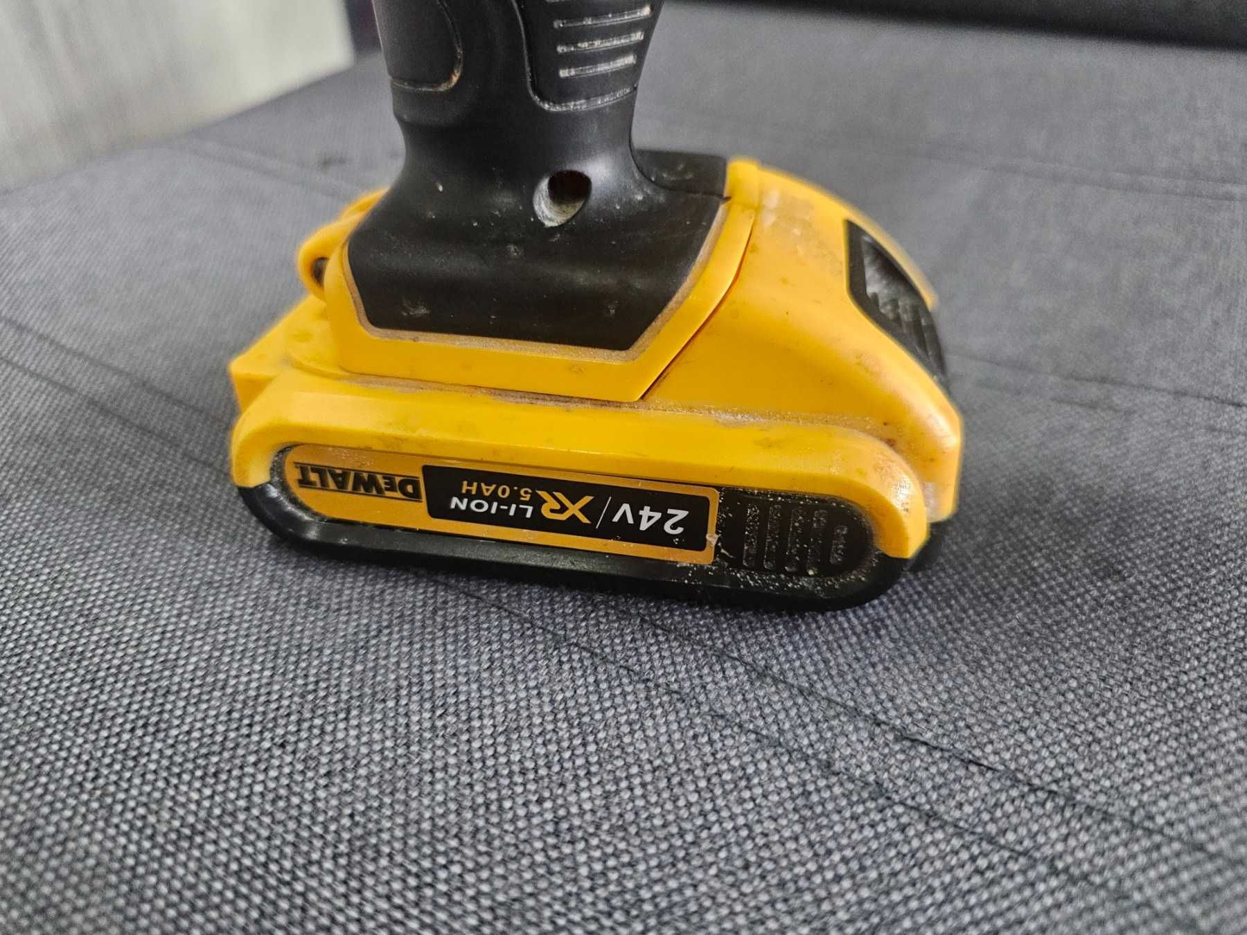 Ударен винтоверт DeWALT DCD771 (24V, 5AH)