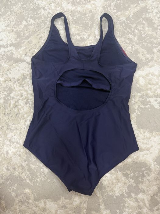 Женский купальник продам