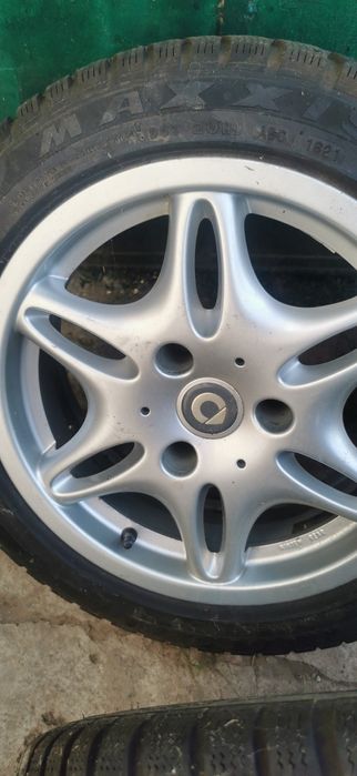 Алуминиеви джанти със зимни гуми MAXXIS 15 цола за SMART