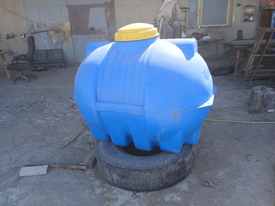 Продаётся бочка 1тоник недорого продаётся Продаётся