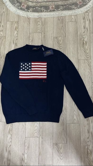 Свитер Поло новый у меня 3 штука есть по скидкам отдам!!!