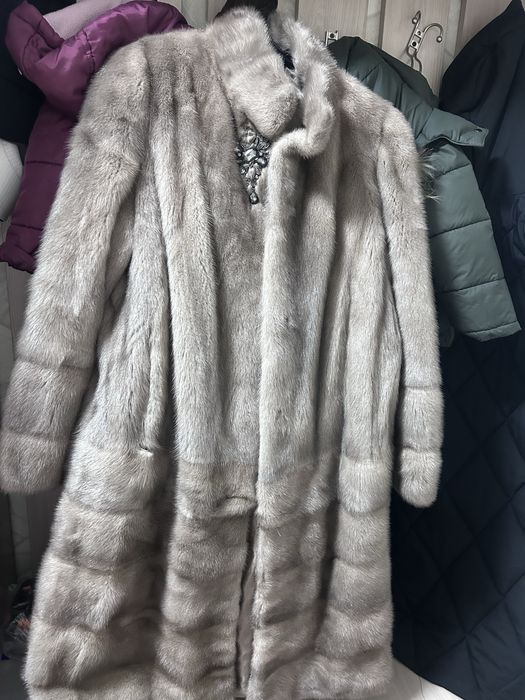 Норковая шуба в идеальном состоянии, носила только на выход.