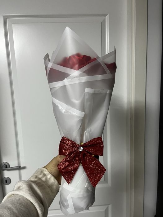 Trandafiri din satin