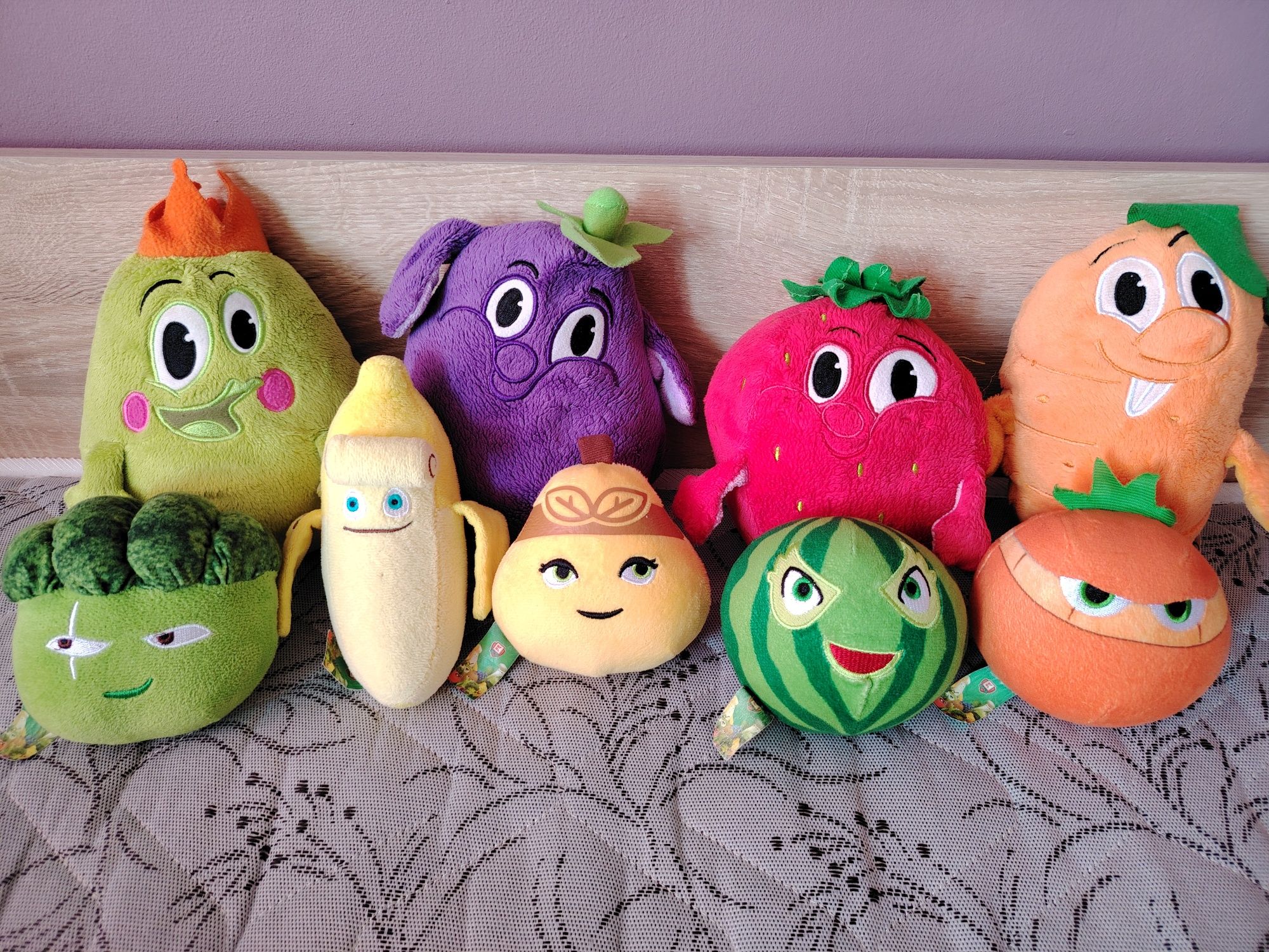 Лот плюшени играчки плодове и зеленчуци