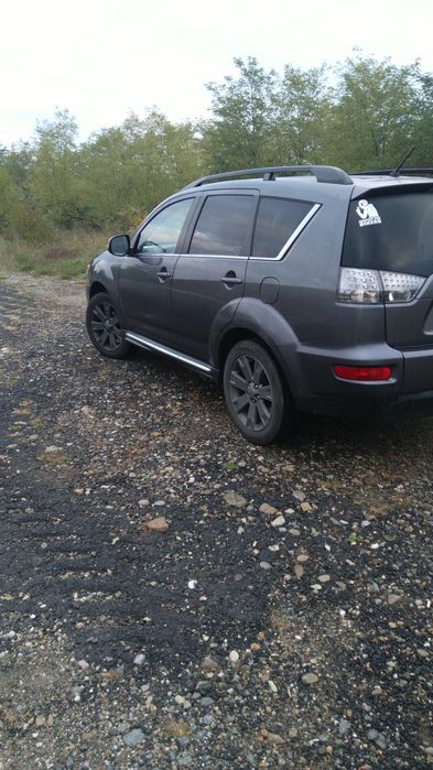 Mitsubishi Outlander 2.3